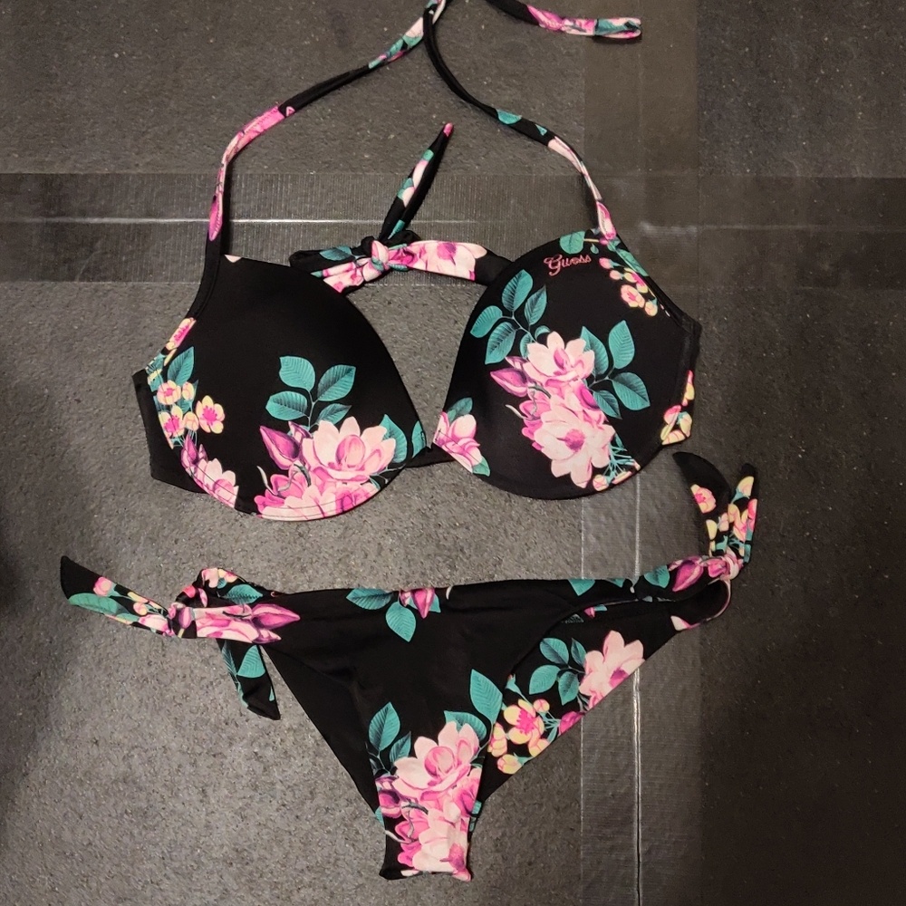Guess Bikini (new)